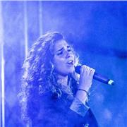 Insegnante laureata in Canto Jazz specializzata sulla tecnica vocale, respirazione e repertorio pop, soul, jazz, blues, R&B, funky e musical